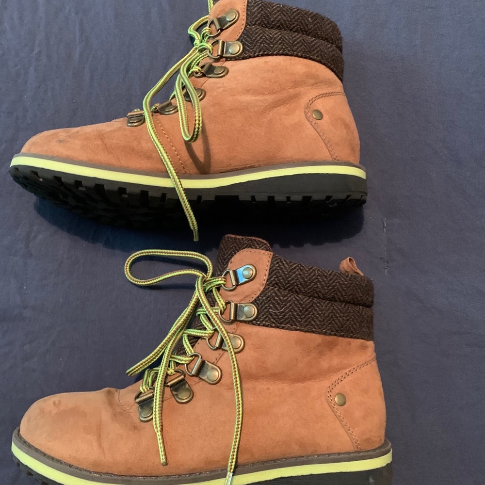 Old navy boots